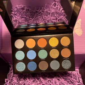 Hipdot cenote palette